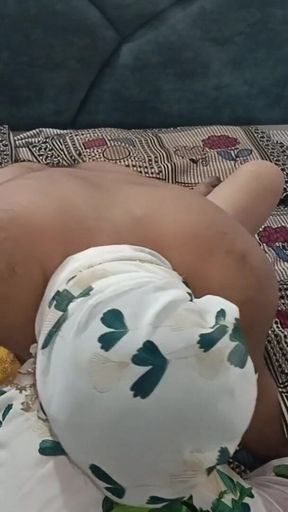 Captivating moment from &quot;Desi bhabhi ko devar ne apne lund se majja diya video&quot;