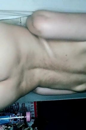 A Hot Secretary Takes Advantage of Her Employee and Sits on Him