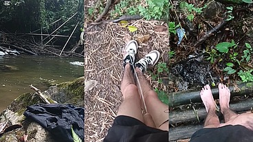 Desnudo en el rio, me masturbo y me orino en los pies