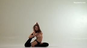 ”Big tits & small booty but very good gymnast Ursula Fe”
