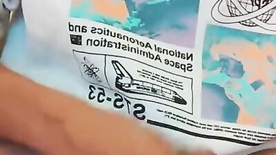 Amateur bloke is jerking his willy in this homemade video