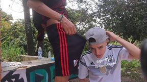 SEXO BLOW-JOB AL EENTRENADOR DE FUTBOL