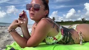 Reell - Smoking Bikini Goddess of Miami Beach