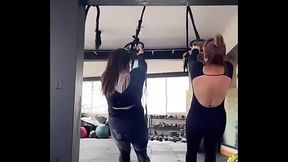 Rocio culona y otra puta