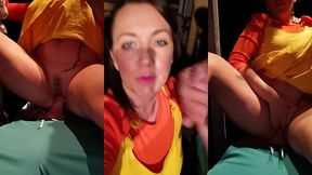 vous etes curieux de savoir ce qu il ce passe dans les coulisses du theatre ...