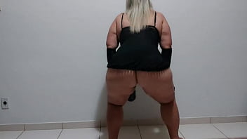 Dan&ccedil_a Sensual pra deixar voc&ecirc_ com tes&atilde_o na minha bunda enorme