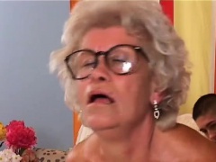 Smoking hot granny loves to get her lover to cum on her face