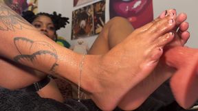 Fuck Machine Footjob