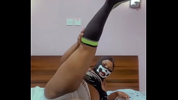 Flexible legs wanting for a big dick
