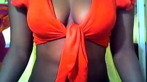 Amateur and majestic ebony babe shows her big tits and sweet butt