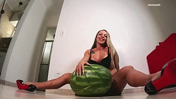 Scissoring watermelon