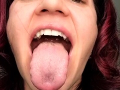 Amateur redhead Jacqueline with glasses masturbates