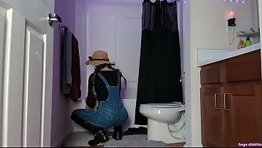 Farmer Girl Sage Eldritch in Overalls Peeing #3 [Voyeur]