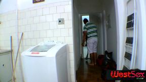 comendo o cu da empregada loira na sala - alessandra dias - tony tigrao - -