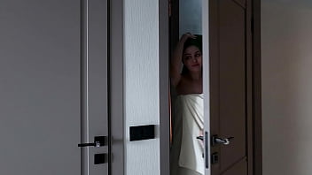 Hot Stepmom gets stepson'_s cock in her tight pussy by mistake...