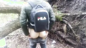 Amateur guy pissing and cumming in the forest on webcam