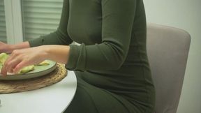 Pizza Dinner in Green – Stuffed & Sitting Pretty