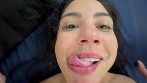 fiz espanhola no meu amigo pauzudo ate levar gozada na cara ? ?