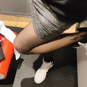 Black pantyhose in women&#039;s fitting room