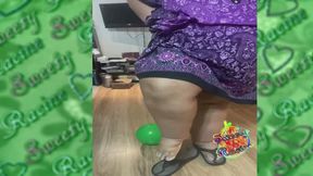 Ebony SSBBW With Fat Feet Pops Balloon