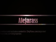 Cabalgando una almohada imaginando que es la verga de un fan / FULLVID IN O.F ALEJARASS1