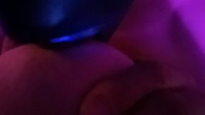 cc petite video ou mr me leche et me mange les seins c est tres excitant j...