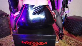 Seductive Large Bottomed MILF Dom Eva Teases Slave with Moist Latex Licked Pussy&#x270C; and Masked Fetishes