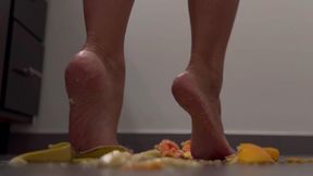 Alicia Justine Crushing Fruit With Her Feet 4k MP4