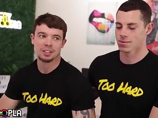 Two Juicy Hunks Collide! Muscle Micky Fucks Juicy Jeremy!