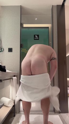 Chubby Guy Showering