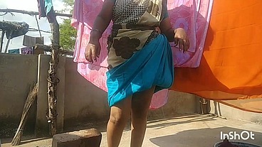 Indian desi lady outdoor working enjoying porn with boy friend