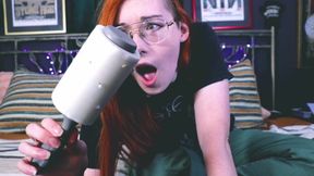 Giantess Discovers Tinies and Vows to Eat them All