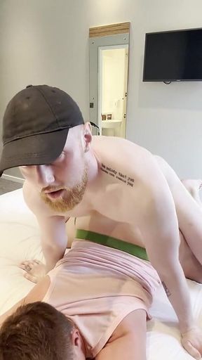 Big Ass Bottom Takes 8 Inch Big Dick