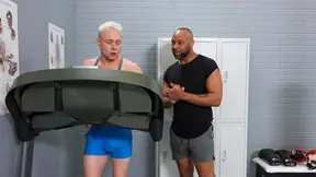 Dirty gay dude enjoys while sucking a big black cock in the gym