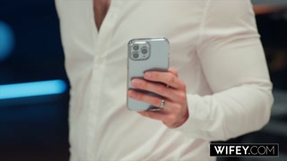 WIFEY Curvy Redheaded Hotwife Kayla Summers Gets Tag-Teamed In Front Of Hubby