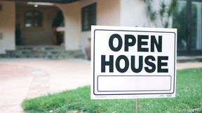 Modern-day Sins - Lesbian Girlfriends Avery Black and April Olsen Caught Fucking During House Tour!