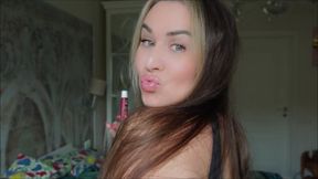 Just The Lip Gloss That Makes You Stuck (1080p HD)