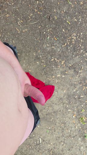 I'm really horny again in the parking lot in the forest a671