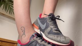 Severe Shoejob in Nike Internationalist Sneakers - Cock Trampling and Crushing in used Nike Sneakers - CBT, Giantess Views, Sneaker fetish - Tramplegirl Leila destroying her slaves cock - huge cumsqueezing - 4k quality