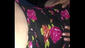 Travesti mexicana en trio con dos machos