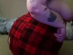 I’m Back! Plus Size Booty Shakes and Teases You in Tight