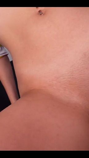 Petite Flight Attendant Gives Passenger a Bumpy Ride