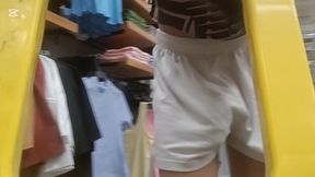 exhibicionismo masturbandome en una tienda