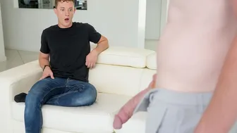 Caucasian twink Aaron Allen barebacks with older pornstar Brody Kayman