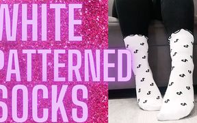 (108) White Patterned Socks