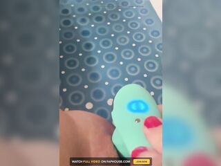 I Love This Self Thrusting Sex-toy