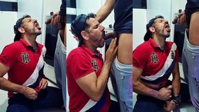 tomando mijao quente do negao direto da fonte .fetiches ousados