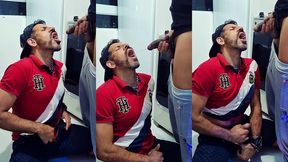 tomando mijao quente do negao direto da fonte .fetiches ousados