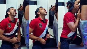 tomando mijao quente do negao direto da fonte .fetiches ousados