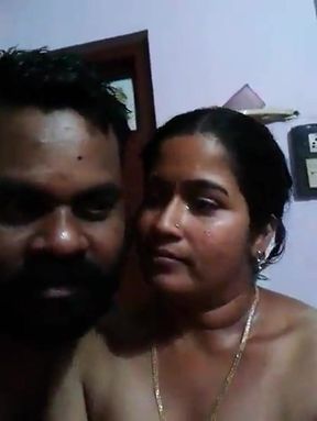 Desi aunty gets a surprise blowjob